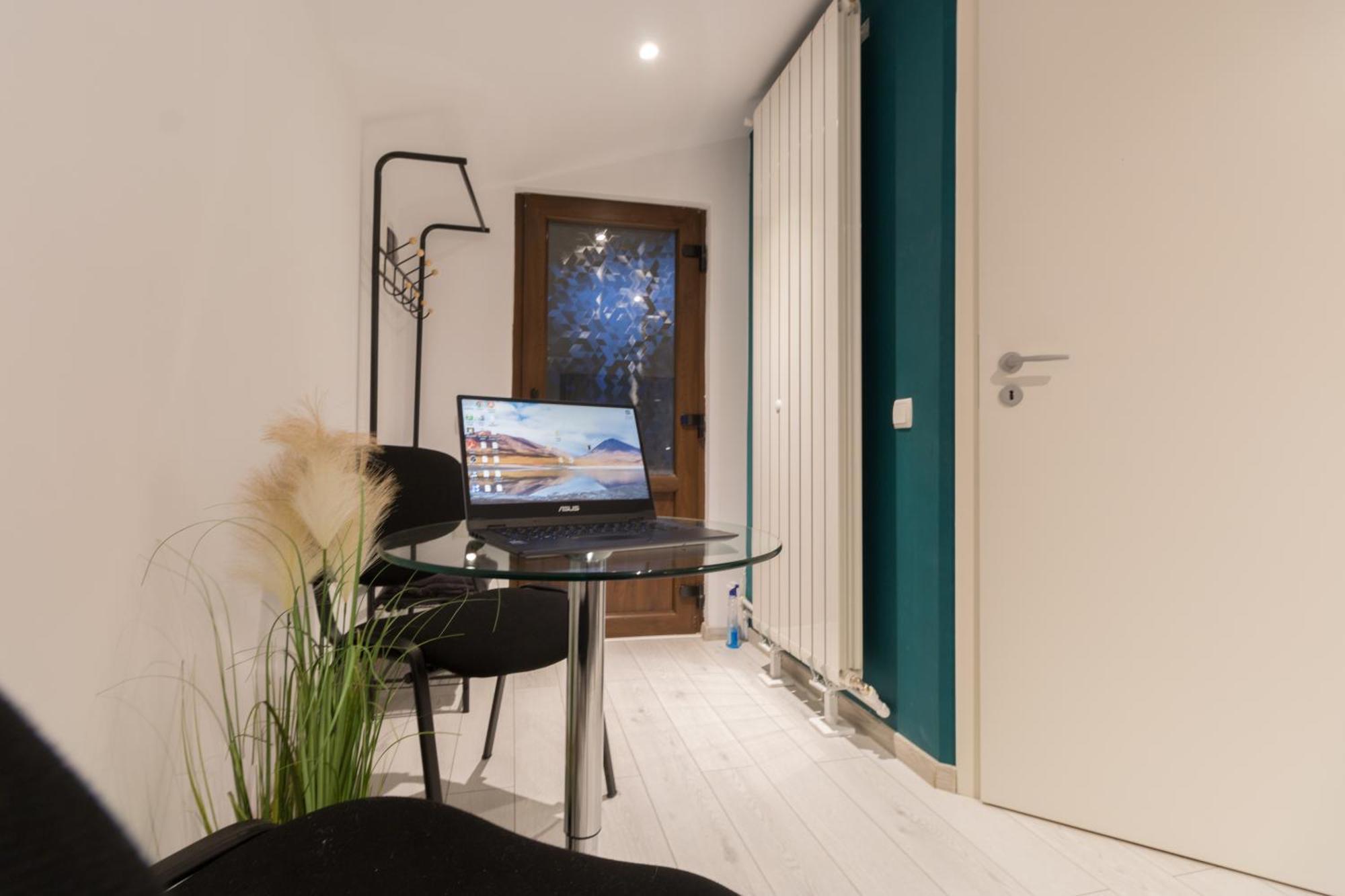 3,14 Apartment *